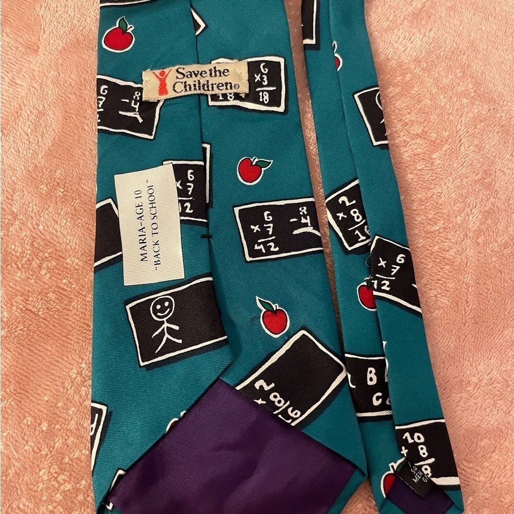 Chalkboard and Apple Patterned Tie - Picture 6 of 8